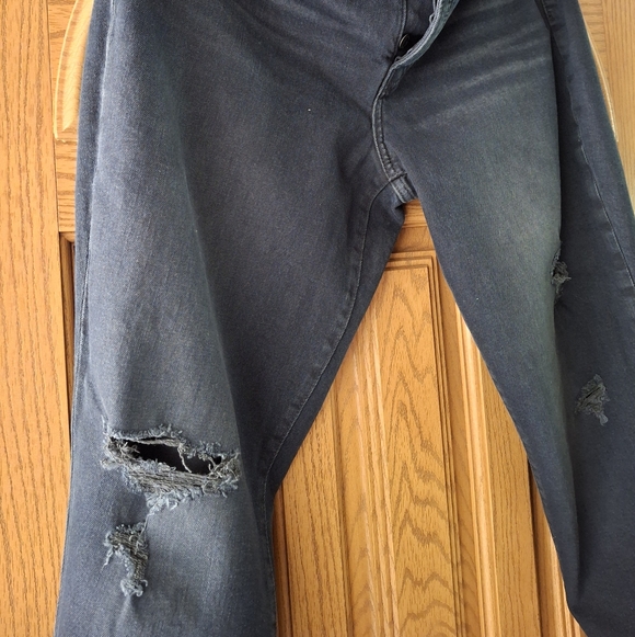 Old Navy Women's Black O.G. Straight Leg High Rise Ripped Jeans - Picture 2 of 7